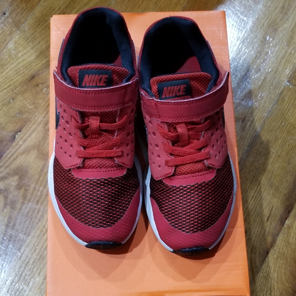 Boys Nike Downshifter 7 sz 1y Red/Black/White